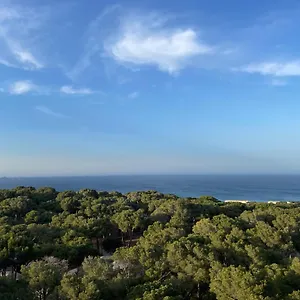 apartamento-en-playa-de-pals-con-encanto-y-vistas.catalonia-hotels.com/